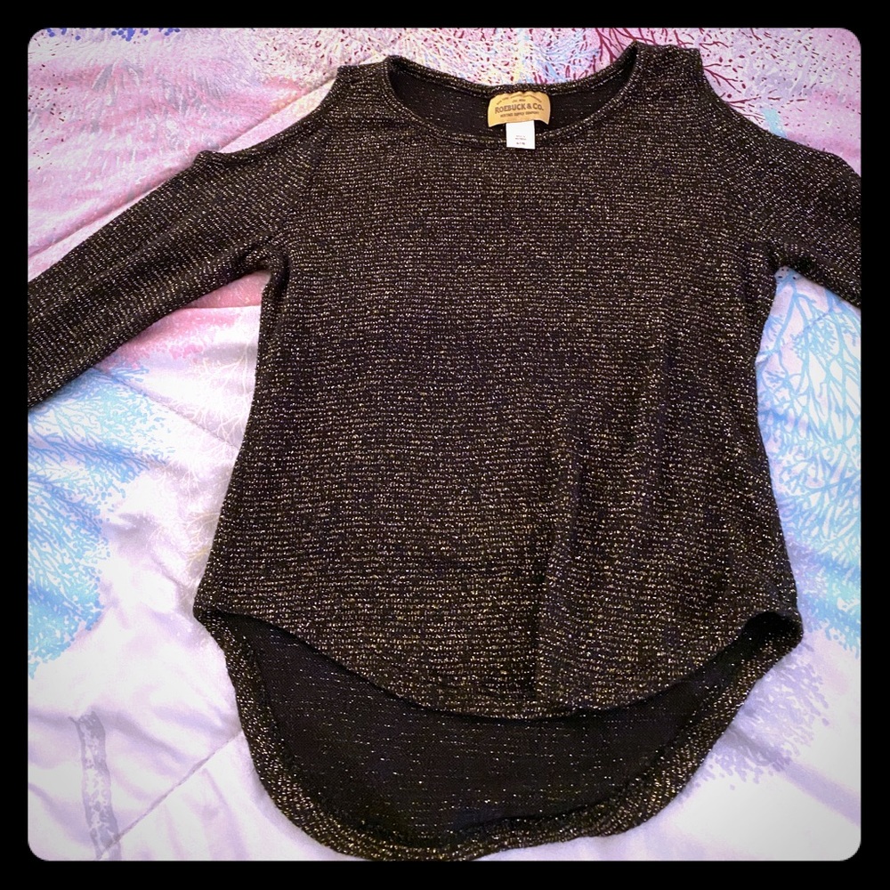 7/8 NWOT Black & Gold Shimmery Cold Shoulder Top
